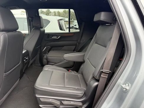 Certified 2025 GMC Yukon Denali AWD/4WD image 12
