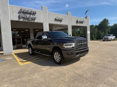 Used 2023 RAM 2500 Laramie AWD/4WD image 4