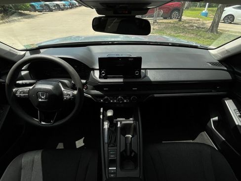 Used 2025 Honda Accord SE image 11