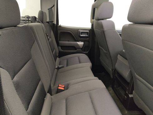 Used 2018 Chevrolet Silverado 1500 LT image 19
