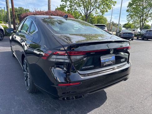 New 2026 Honda Accord Touring image 5