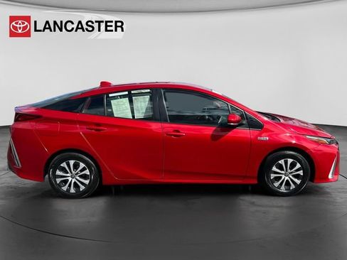 Certified 2021 Toyota Prius Prime LE w/ Carpet Mat Package (TMS) image 8