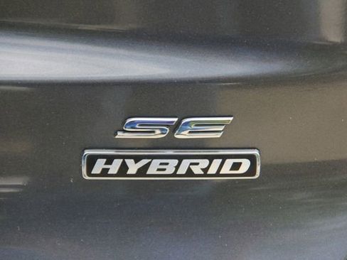 Used 2020 Ford Fusion SE FWD image 10