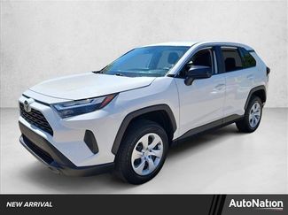 Used 2024 Toyota RAV4 LE video 1