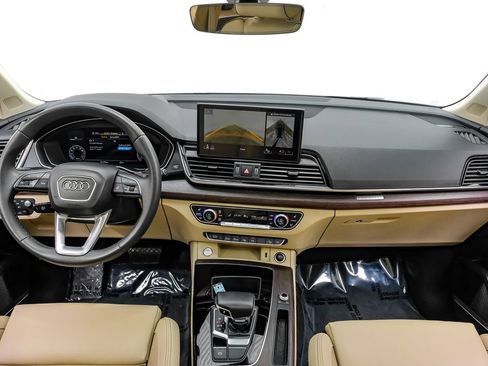 Used 2021 Audi Q5 Prestige w/ Prestige Package image 12