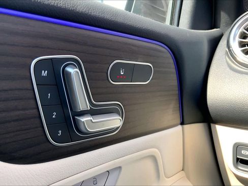 New 2026 Mercedes-Benz GLB 250 4MATIC image 24