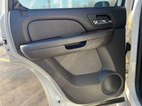 Used 2013 Chevrolet Tahoe LTZ image 29