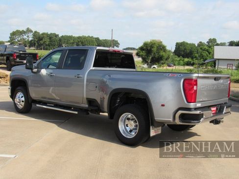 Used 2025 Chevrolet Silverado 3500 LT w/ Safety Package AWD/4WD image 3