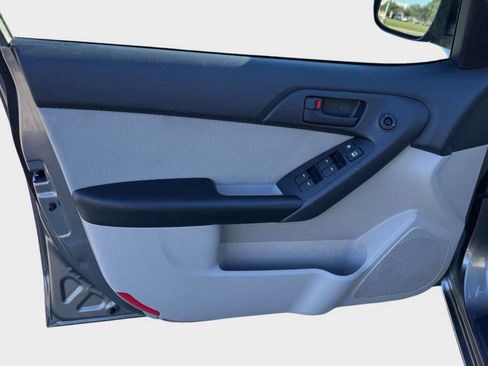 Used 2012 Kia Forte EX image 10