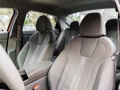 Certified 2023 Hyundai Elantra SEL w/ Convenience Package image 10