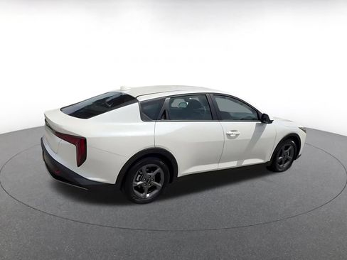 Used 2026 Kia K4 FWD image 12