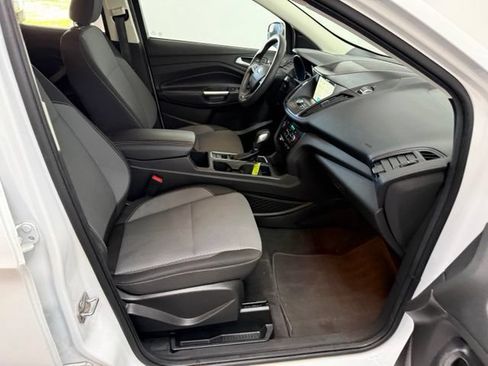 Used 2019 Ford Escape SE AWD/4WD image 36
