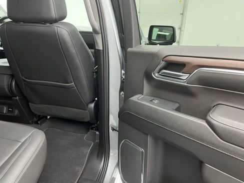 Used 2023 GMC Sierra 1500 SLT image 29