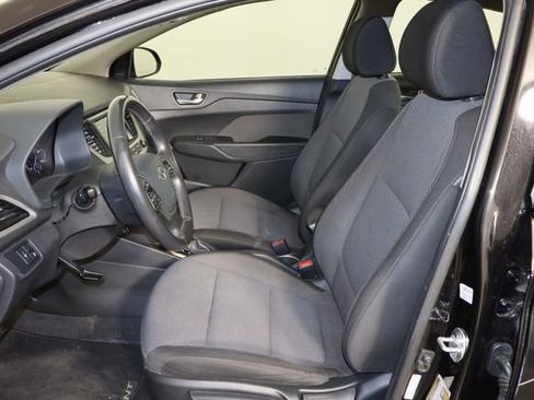 Used 2022 Hyundai Accent Limited image 16