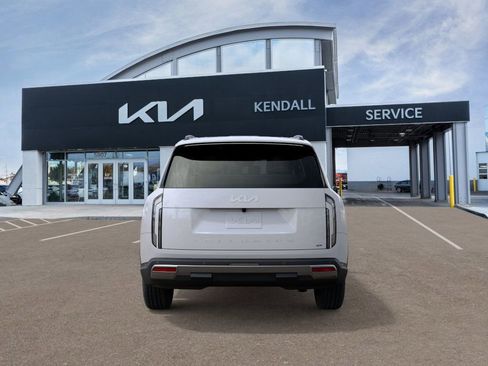 New 2027 Kia Telluride S image 5