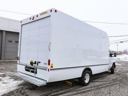 New 2026 Ford E-450 and Econoline 450 Super Duty w/ Power Equipment Group image 11