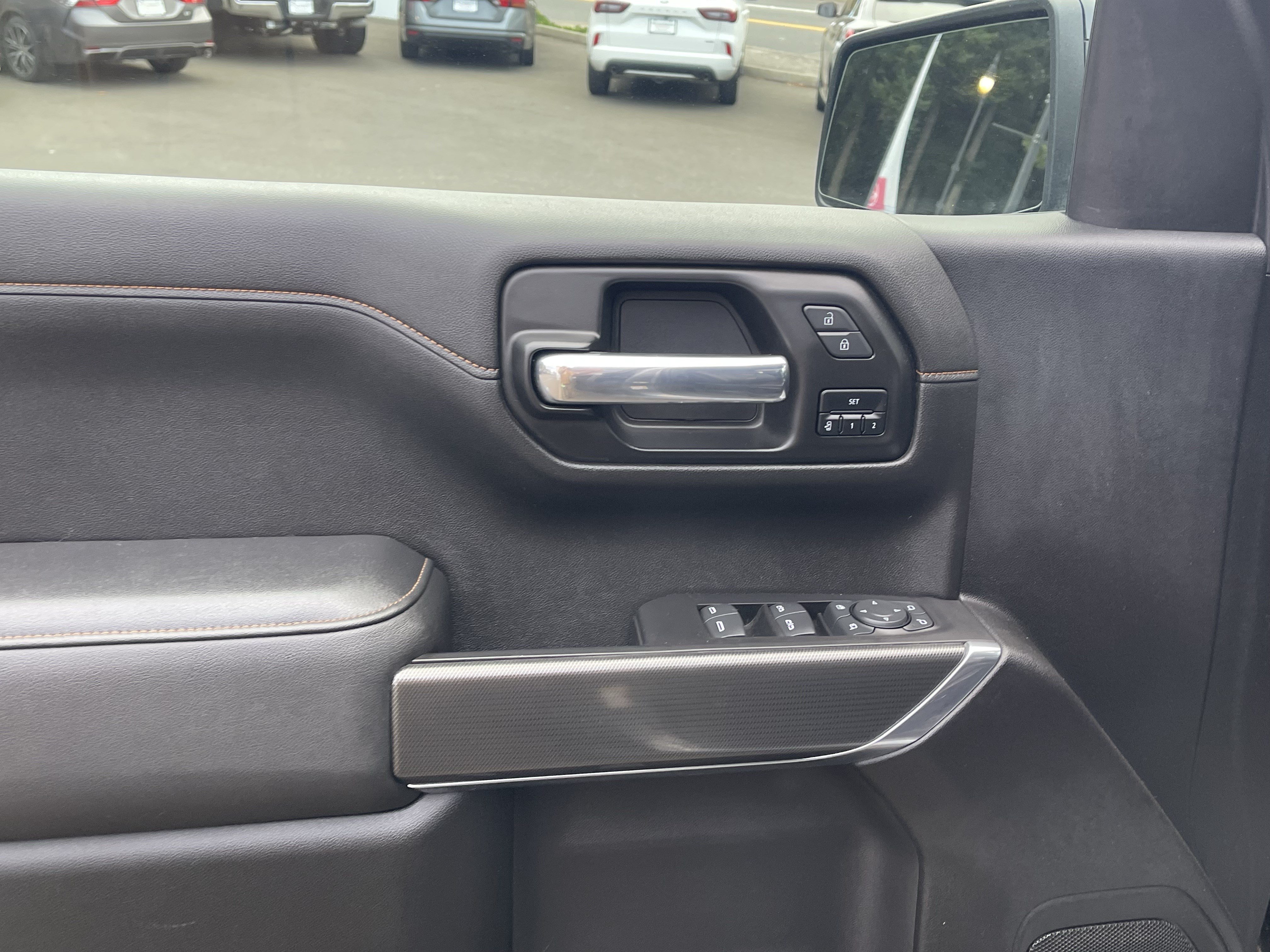 Used 2021 GMC Sierra 1500 AT4 w/ AT4 Value Package AWD/4WD image 17
