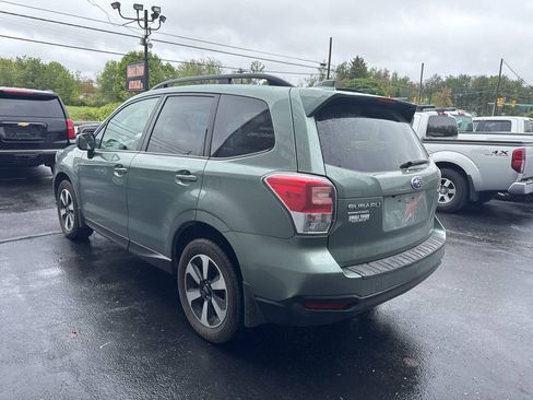 Used 2018 Subaru Forester 2.5i Premium w/ All-Weather Package AWD/4WD image 6