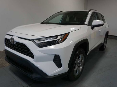 Used 2024 Toyota RAV4 XLE image 1