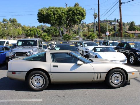 Used 1986 Chevrolet Corvette Coupe image 7