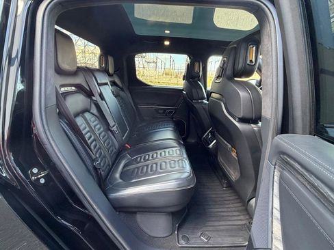 Used 2022 Rivian R1T Adventure image 21