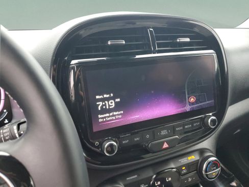 Certified 2024 Kia Soul GT-Line image 23
