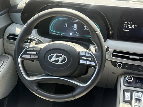 Used 2025 Hyundai Palisade SEL FWD image 11