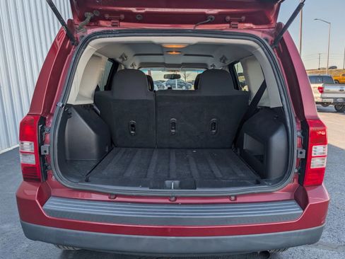 Used 2015 Jeep Patriot Latitude image 10