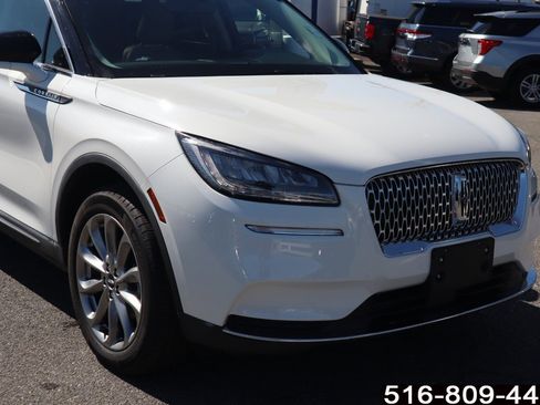 Used 2022 Lincoln Corsair AWD w/ Premium Package image 4