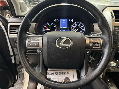 Used 2018 Lexus GX 460 image 13