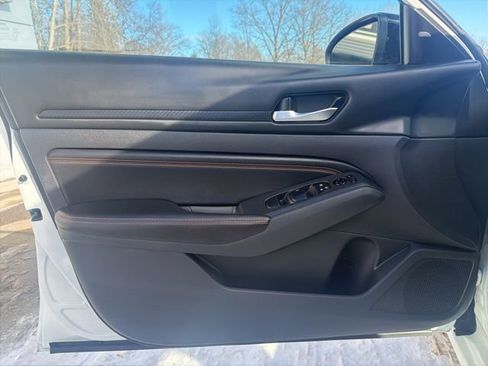 Used 2022 Nissan Altima 2.5 SR image 15