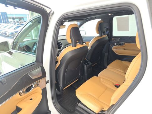 Used 2021 Volvo XC90 T8 Inscription w/ Advanced Package image 17
