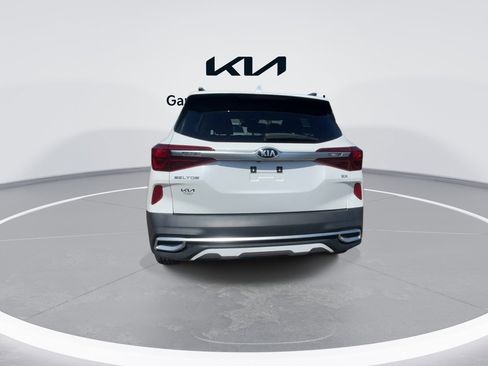 Certified 2021 Kia Seltos EX AWD/4WD image 7
