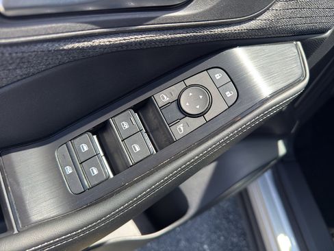 Certified 2023 Nissan Rogue SV AWD/4WD image 13