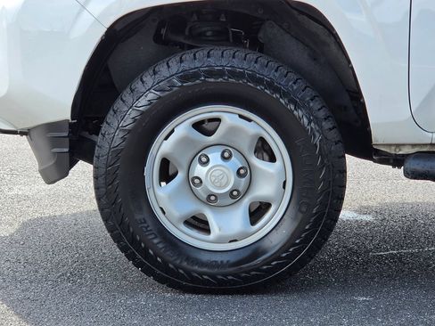 Used 2021 Toyota Tacoma SR w/ SR Convenience Package AWD/4WD image 9