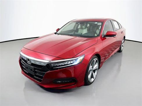 Used 2018 Honda Accord Touring image 3