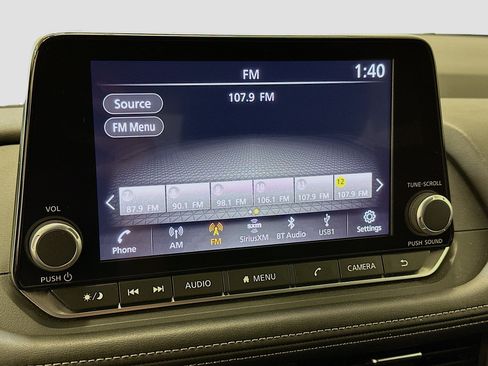 Used 2025 Nissan Rogue SV AWD/4WD image 21