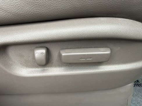 Used 2012 Honda Odyssey Touring Elite image 21