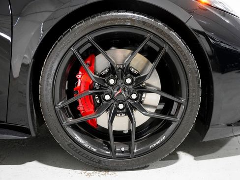 Used 2025 Chevrolet Corvette Z06 RWD image 29