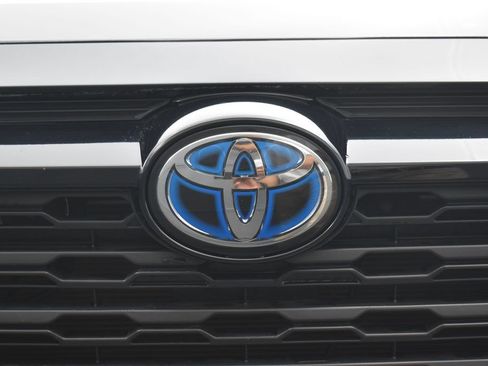 Used 2022 Toyota RAV4 LE AWD/4WD image 35