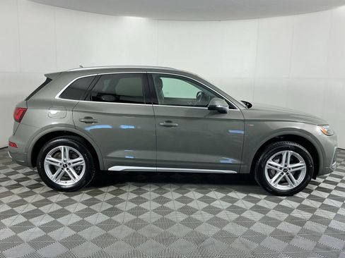Certified 2025 Audi Q5 e Premium Plus w/ Premium Plus Package AWD/4WD image 10