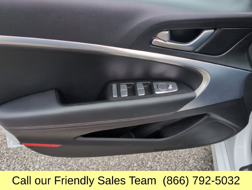 Used 2023 Genesis G70 2.0T AWD/4WD image 12