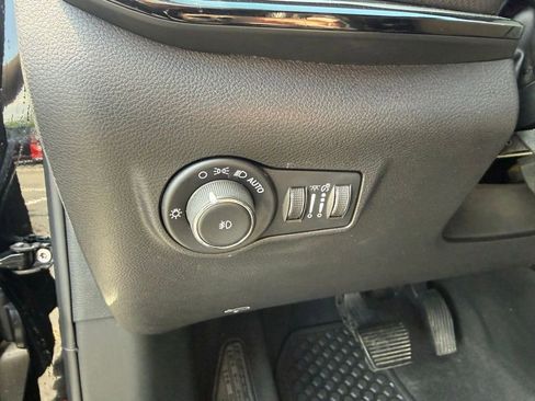 Used 2024 Jeep Compass Trailhawk AWD/4WD image 16
