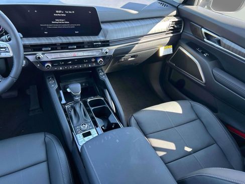 New 2025 Kia Telluride EX w/ EX Captain's Chair Package image 15