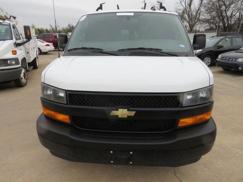 Used 2019 Chevrolet Express 2500 Extended w/ Driver Convenience Package RWD image 2