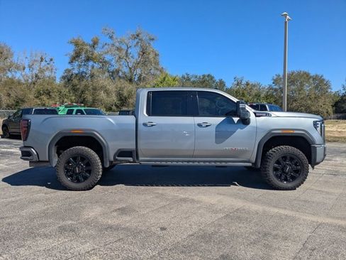 Used 2024 GMC Sierra 2500 AT4 w/ AT4 Premium Plus Package image 4