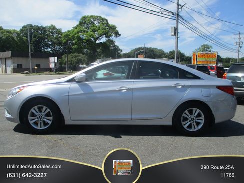 Used 2013 Hyundai Sonata GLS w/ Popular Equipment Pkg FWD image 3