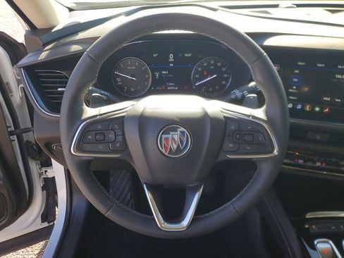 Used 2022 Buick Envision Essence w/ Safety Package FWD image 17
