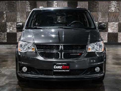 Used 2018 Dodge Grand Caravan SXT FWD image 5
