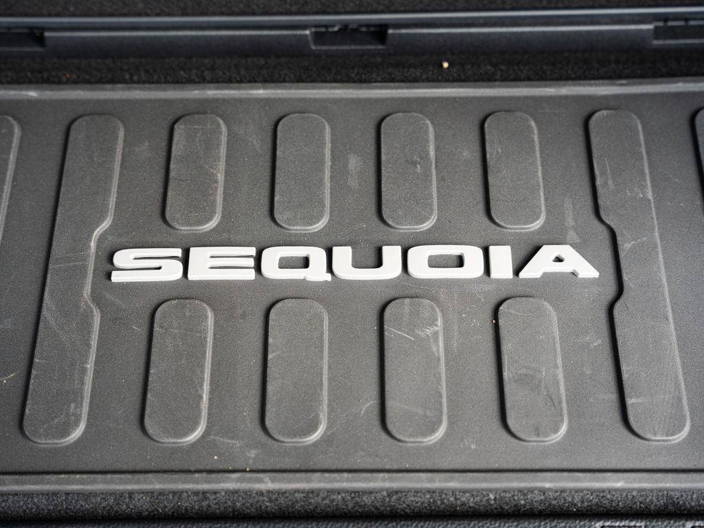 Used 2026 Toyota Sequoia Platinum AWD/4WD image 19